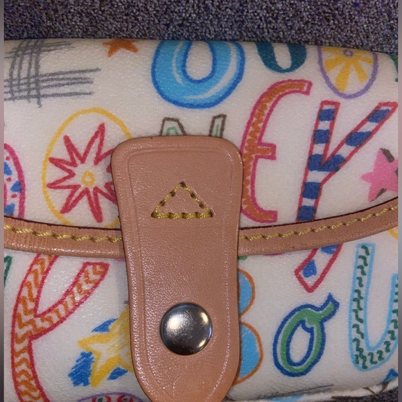 Dooney & Bourke Wristlet  NWOT - Picture 4 of 10